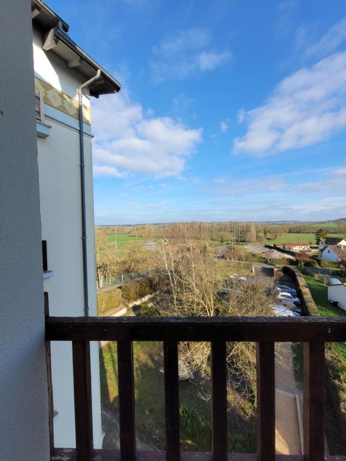Appartement Meuble Renove Ideal Pour Curistes Ou Vacanciers La Roche-Posay Exterior photo